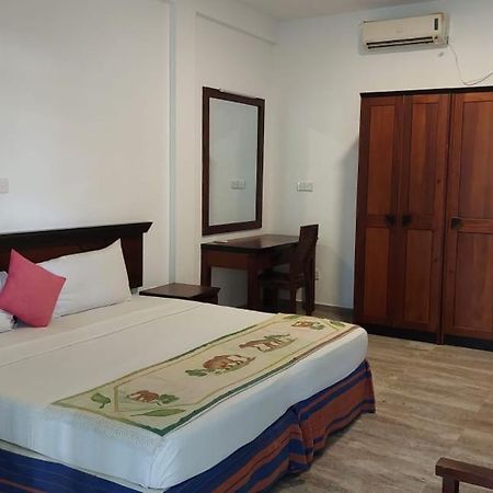 Wild Heaven Hotel Tissamaharama Exterior photo